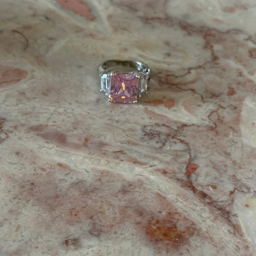 EUC~Woman’s Size 6.5 Vintage Pink & Crystal Cubic Zirconia Sterling Silver Ring - Picture 6 of 7